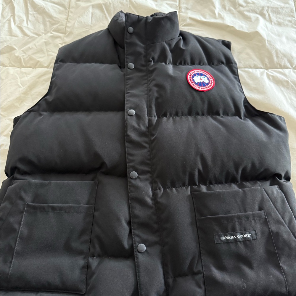 Canada Goose Black Quilted Vest (Large)